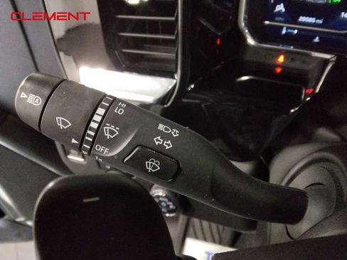 Used 2023 Chevrolet Silverado 1500 RST image 12