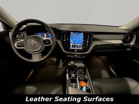 Used 2025 Volvo XC60 B5 Plus AWD/4WD image 7