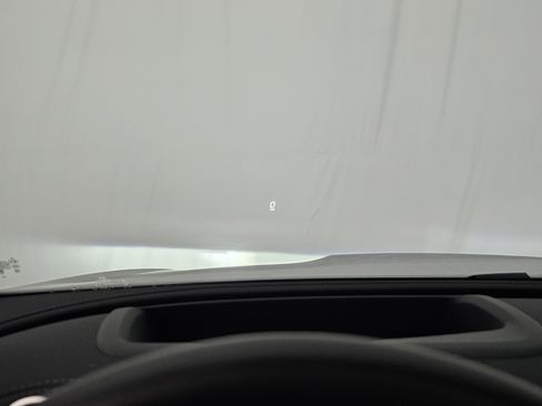 Used 2025 Mercedes-Benz GLC 300 4MATIC image 36