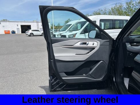 Used 2025 Ford Explorer Active w/ Active Comfort Package AWD/4WD image 27