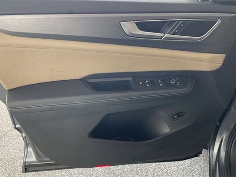 Used 2024 Volkswagen Atlas Cross Sport SE image 36