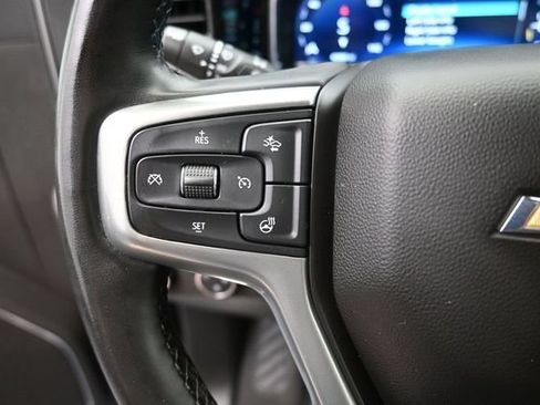 Used 2023 Chevrolet Silverado 1500 LT AWD/4WD image 3