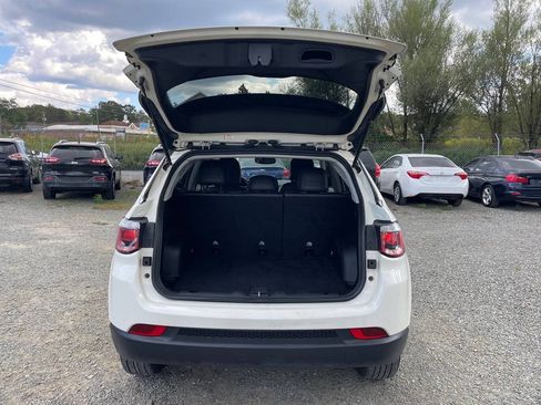 Used 2019 Jeep Compass Latitude w/ Popular Equipment Group AWD/4WD image 25