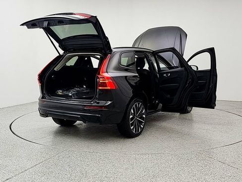 New 2026 Volvo XC60 B5 Ultra w/ Protection Package Premier AWD/4WD image 11