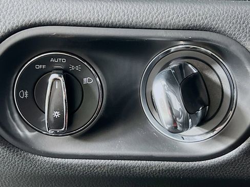 New 2026 Porsche Macan image 11