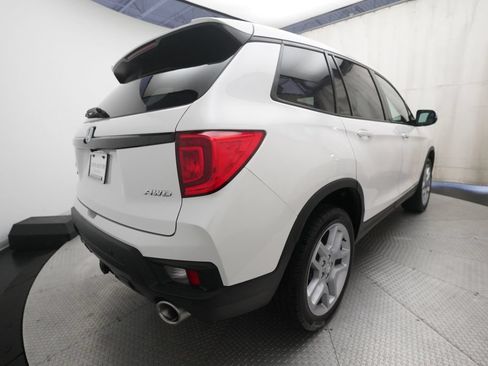 Certified 2025 Honda Passport EX-L image 13