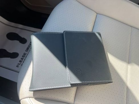 Used 2022 Volkswagen Atlas SE image 37