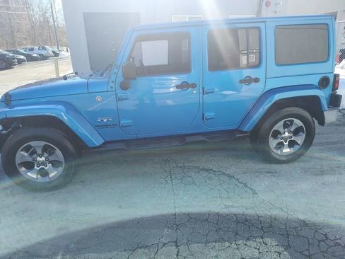 Used 2016 Jeep Wrangler Unlimited Sahara w/ Max Tow Package AWD/4WD image 2