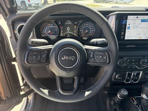 New 2026 Jeep Gladiator Sport AWD/4WD image 13