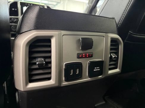 Used 2019 Ford F150 Lariat w/ Equipment Group 502A Luxury AWD/4WD image 24