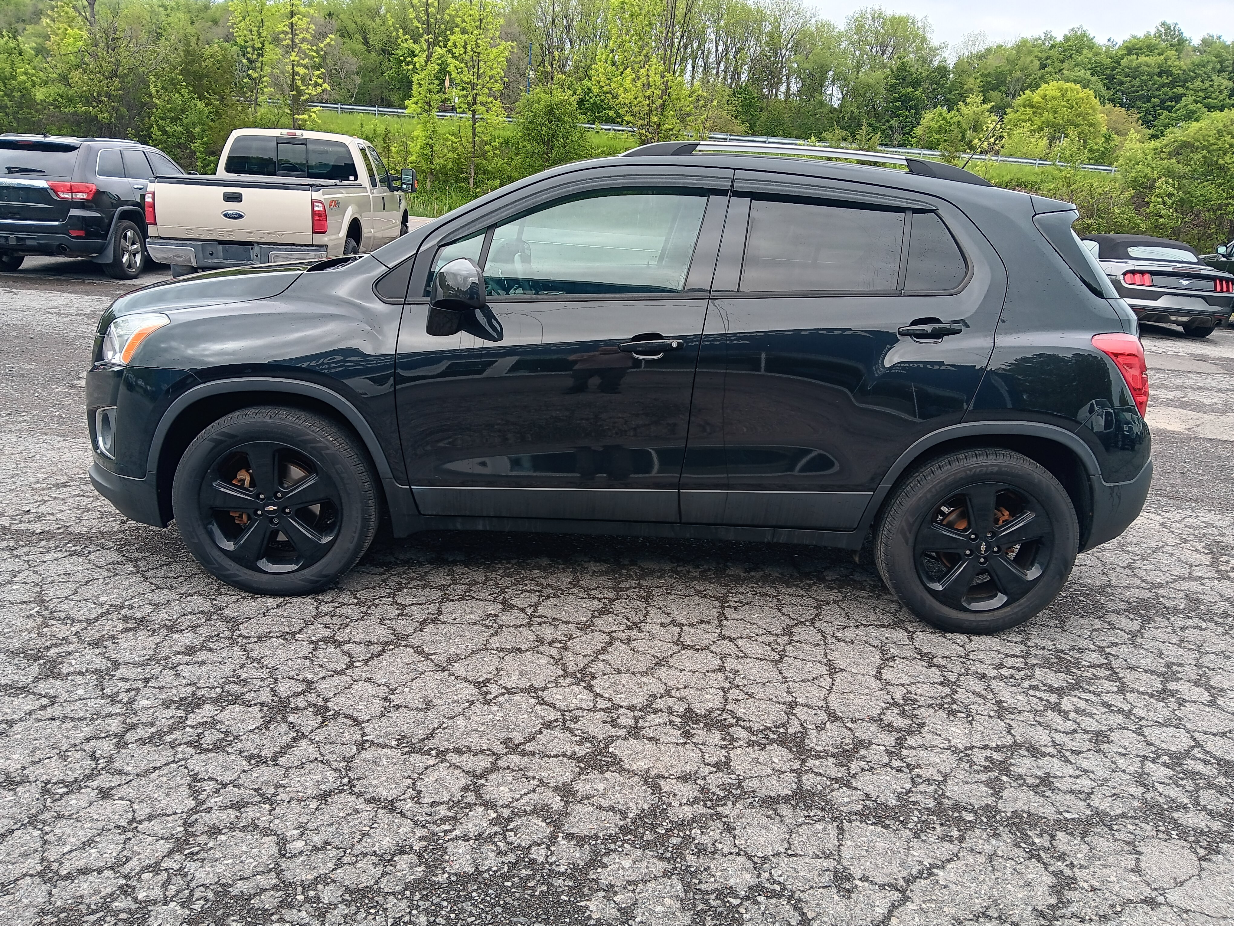 Used 2016 Chevrolet Trax LTZ w/ Midnight Edition AWD/4WD image 2