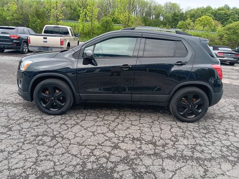 Used 2016 Chevrolet Trax LTZ w/ Midnight Edition AWD/4WD image 2