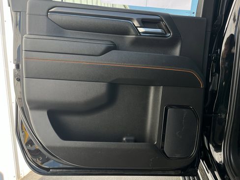 Used 2024 GMC Sierra 2500 AT4 w/ AT4 Premium Plus Package image 28