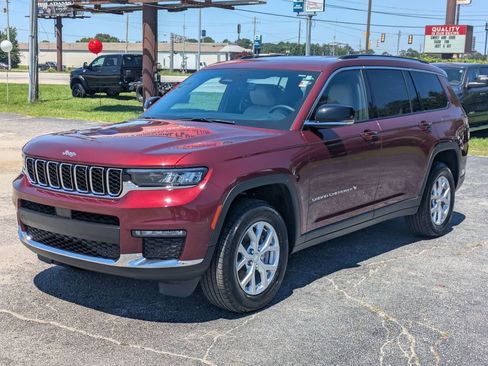 Used 2023 Jeep Grand Cherokee L Limited w/ Trailer Tow Group (B) RWD image 3