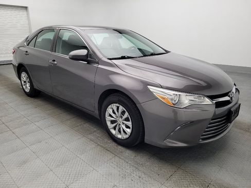 Used 2015 Toyota Camry LE FWD image 13