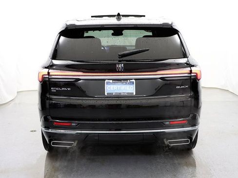 Certified 2025 Buick Enclave Avenir image 6