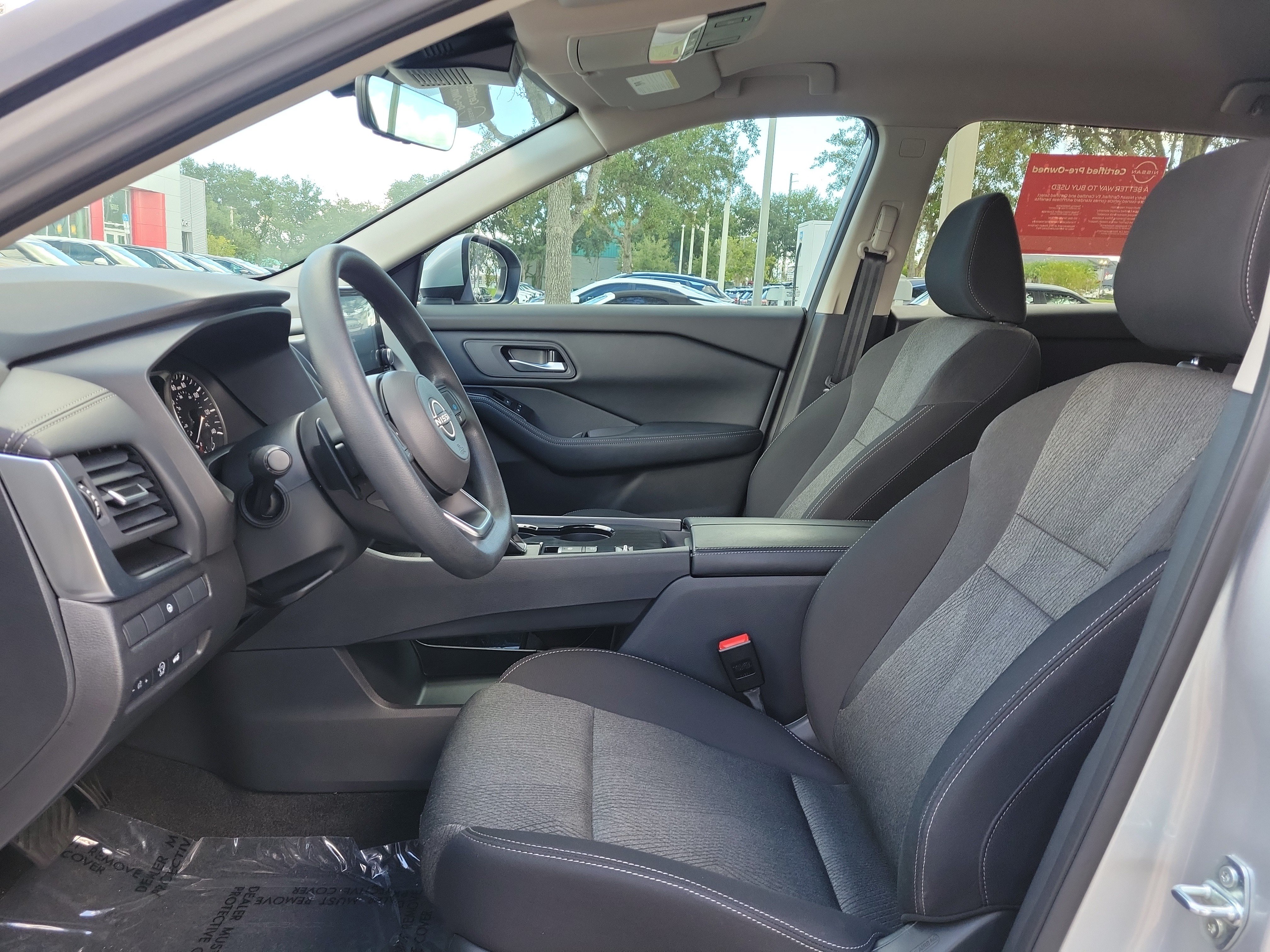 Certified 2024 Nissan Rogue SV FWD image 14
