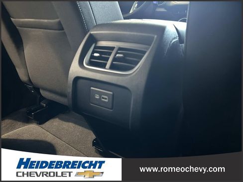 Used 2024 Chevrolet Blazer LT w/ Convenience Package FWD image 17