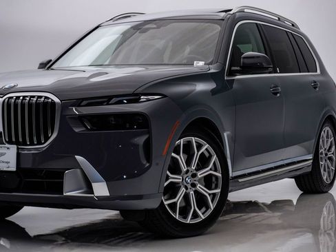 Used 2026 BMW X7 xDrive40i image 2