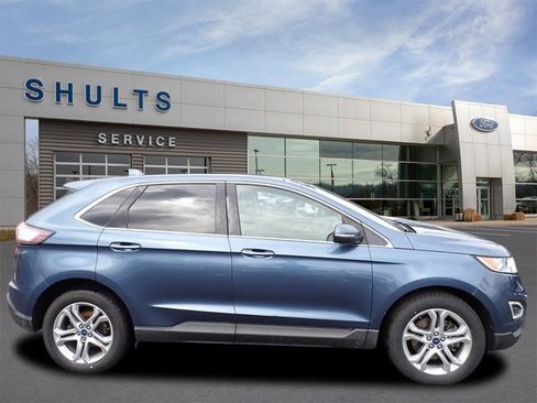 Used 2018 Ford Edge Titanium image 4