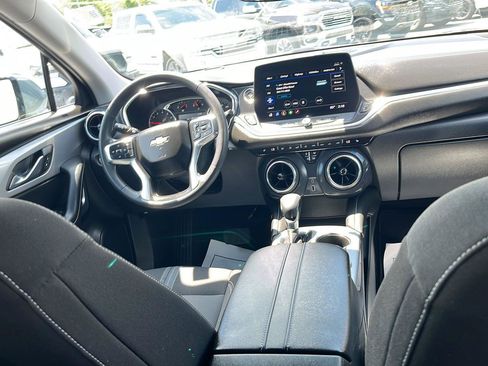 Used 2025 Chevrolet Blazer LT AWD/4WD image 28