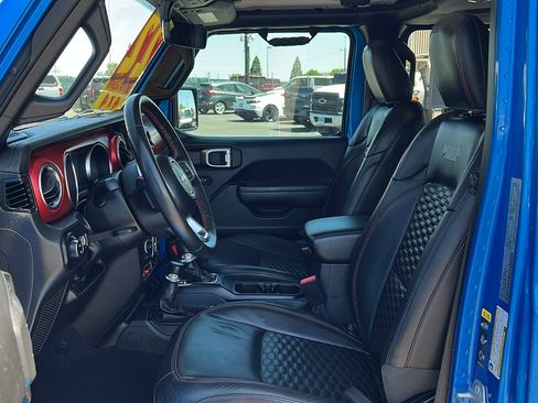 Used 2022 Jeep Gladiator Rubicon w/ Cold Weather Group image 29