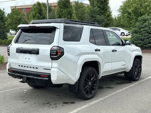 Used 2025 Toyota 4Runner 4WD image 24
