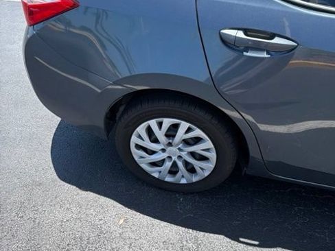 Used 2019 Toyota Corolla LE FWD image 4