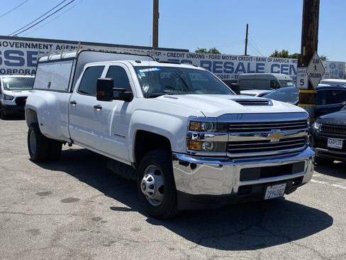 Used 2017 Chevrolet Silverado 3500 W/T w/ WT Fleet Convenience Package image 4