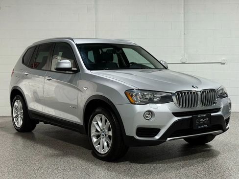 Used 2017 BMW X3 xDrive28i image 4