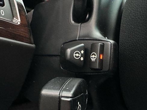 Used 2010 BMW 535i xDrive Sedan AWD/4WD image 17