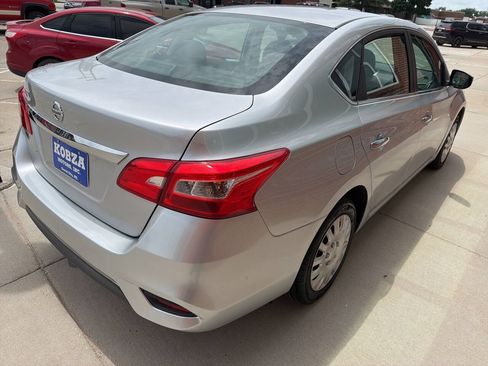 Used 2016 Nissan Sentra S FWD image 7