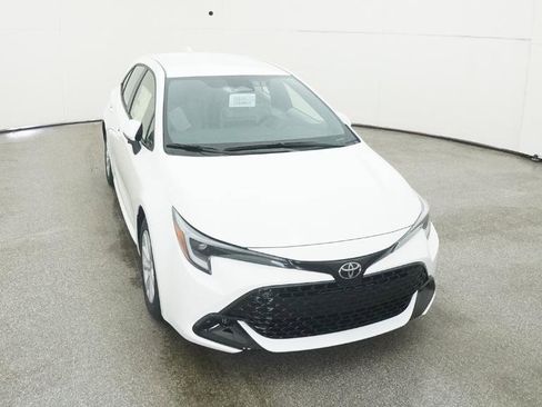 New 2025 Toyota Corolla SE image 31