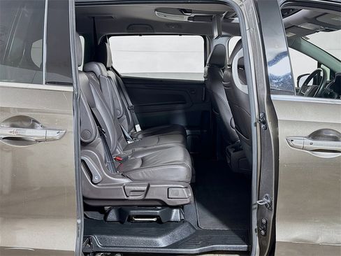 Used 2018 Honda Odyssey Elite image 28