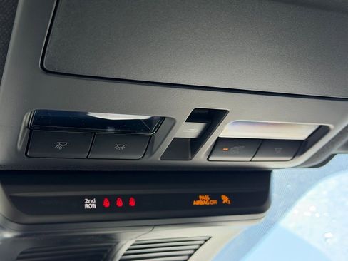 New 2026 MAZDA MAZDA3 Hatchback w/Premium Plus Pkg image 35