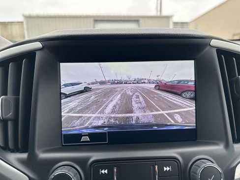 Used 2024 GMC Terrain SLT image 65