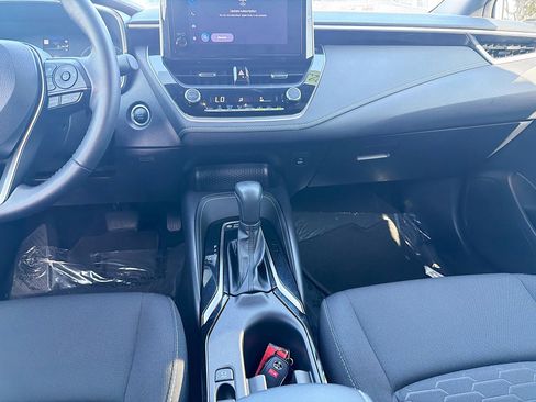 Used 2023 Toyota Corolla SE w/ SE Premium Package image 18