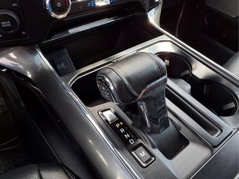 Used 2022 Ford F150 Lariat AWD/4WD image 6