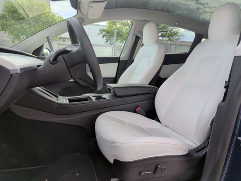 Used 2022 Tesla Model Y Long Range AWD/4WD image 15