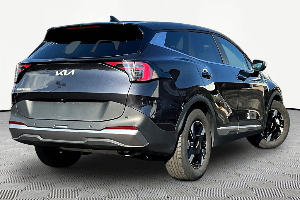 Used 2026 Kia Sportage LX FWD image 7