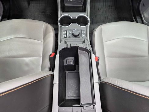 Used 2021 GMC Terrain SLT w/ Infotainment Package II AWD/4WD image 21