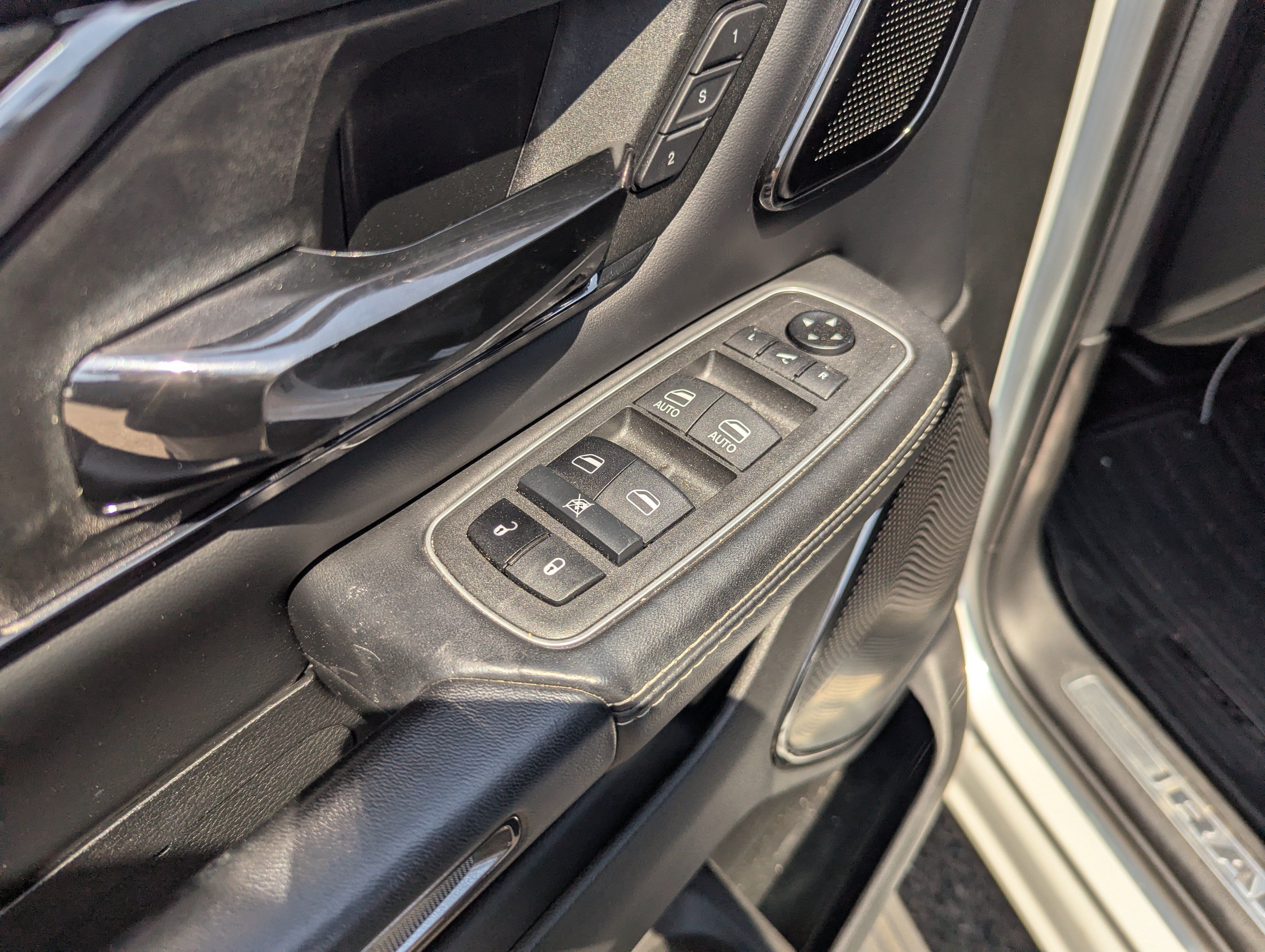 Used 2022 RAM 1500 Limited AWD/4WD image 22