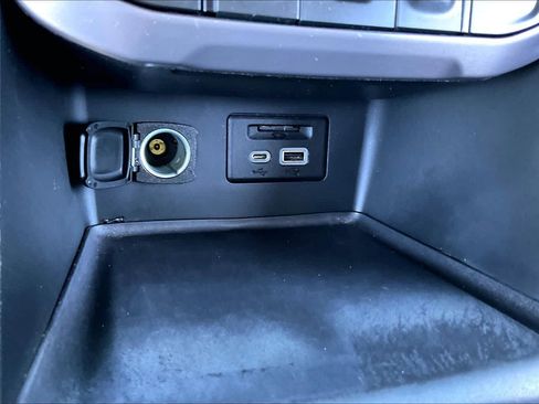 Used 2022 GMC Acadia AT4 w/ Technology Package AWD/4WD image 32