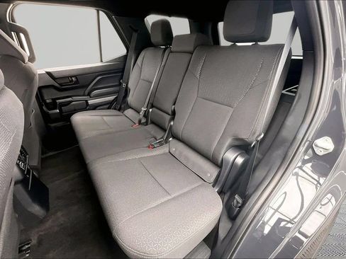 Used 2025 Toyota 4Runner SR5 AWD/4WD image 26