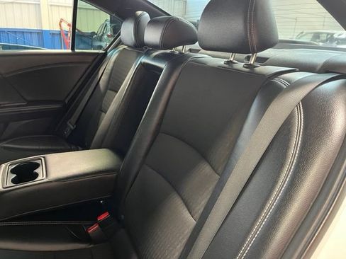 Used 2017 Honda Accord Sport image 18