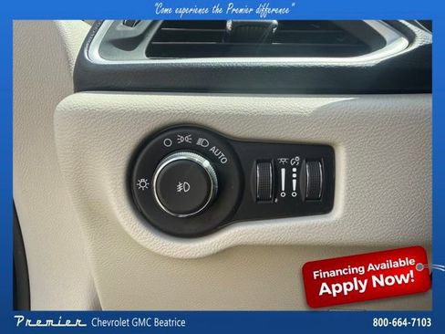 Used 2020 Chrysler Pacifica Touring-L FWD image 27