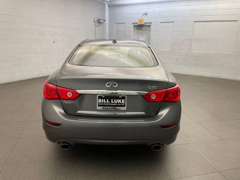 Used 2016 INFINITI Q50 Premium RWD image 9