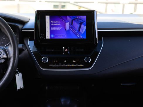 Used 2023 Toyota Corolla LE image 38