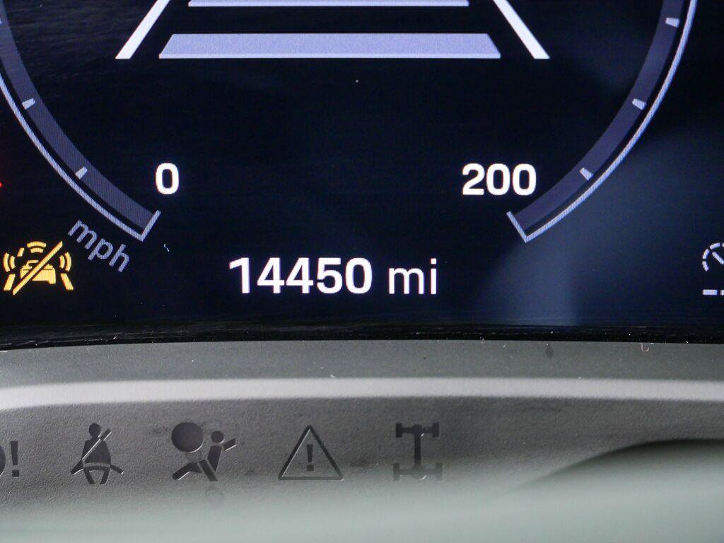 Certified 2023 Porsche Taycan RWD image 11