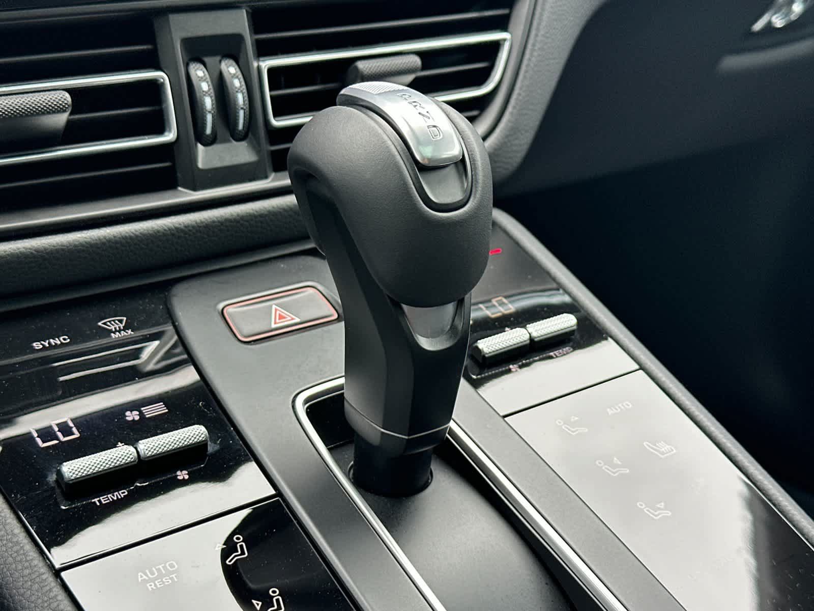 Certified 2026 Porsche Macan AWD/4WD image 25
